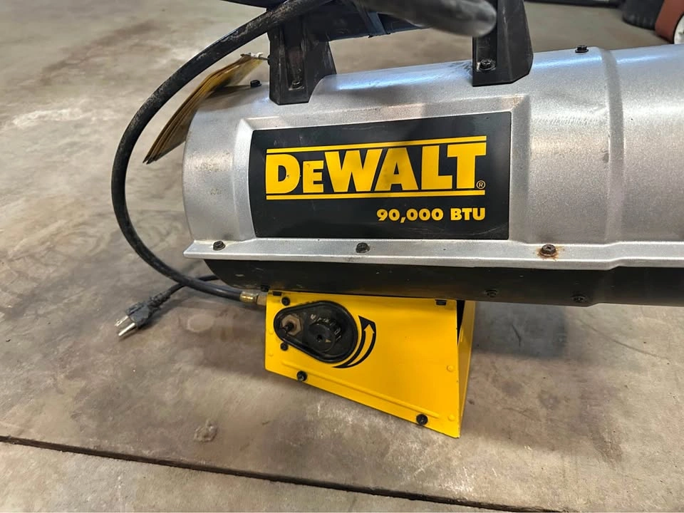 DeWalt 90,000 BTU Propane Forced Air Heater