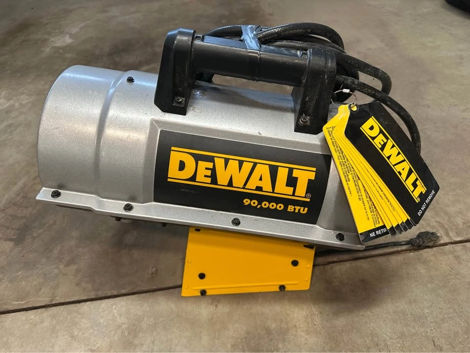 DeWalt 90,000 BTU Propane Forced Air Heater - photo 3