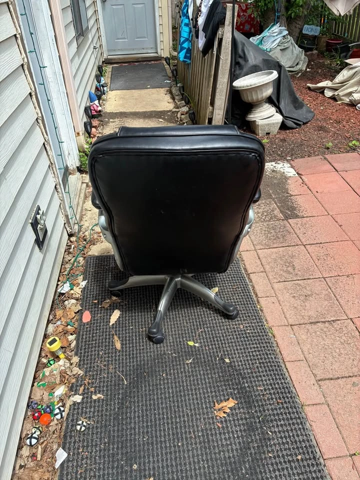 Staples Osgood Office Chair - photo 4