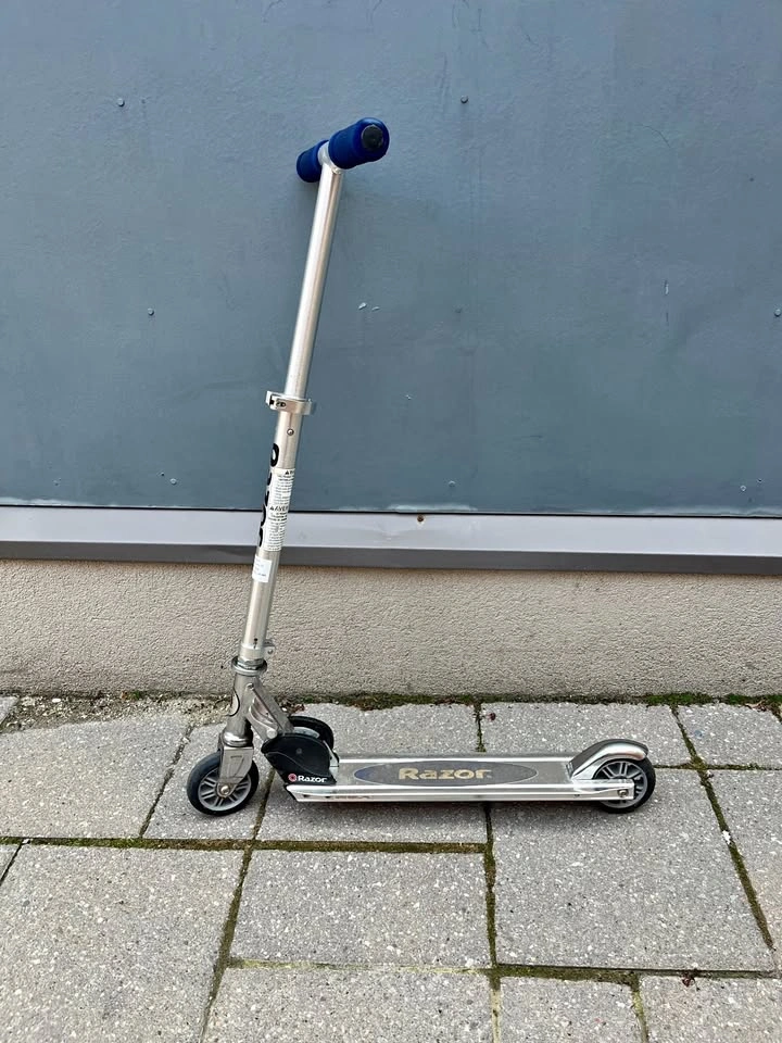 Razor Kick Scooter – Lightweight & Ready to Ride