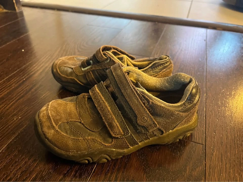 Lot of Boys Shoes Size 9 - photo 4