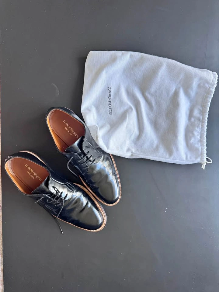 Common Projects Derby Shine Black (size 44)