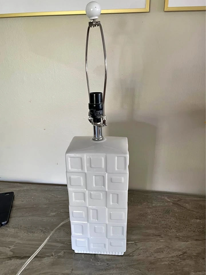 Lamp base