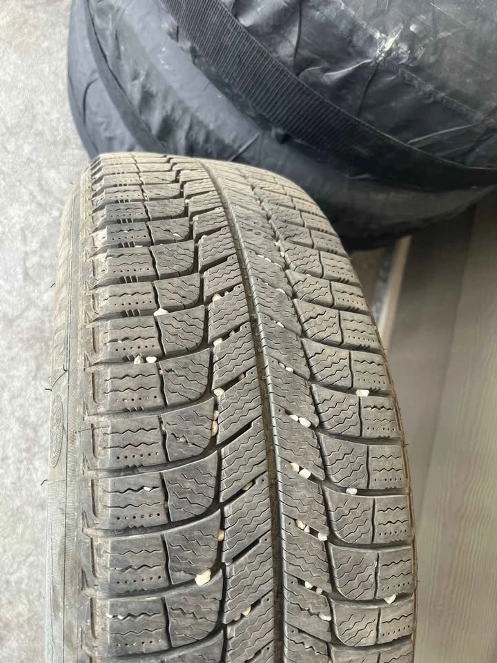 Michelin X-Ice Winter Tires 225/65 R18 on Rims - Set of 4 - photo 3
