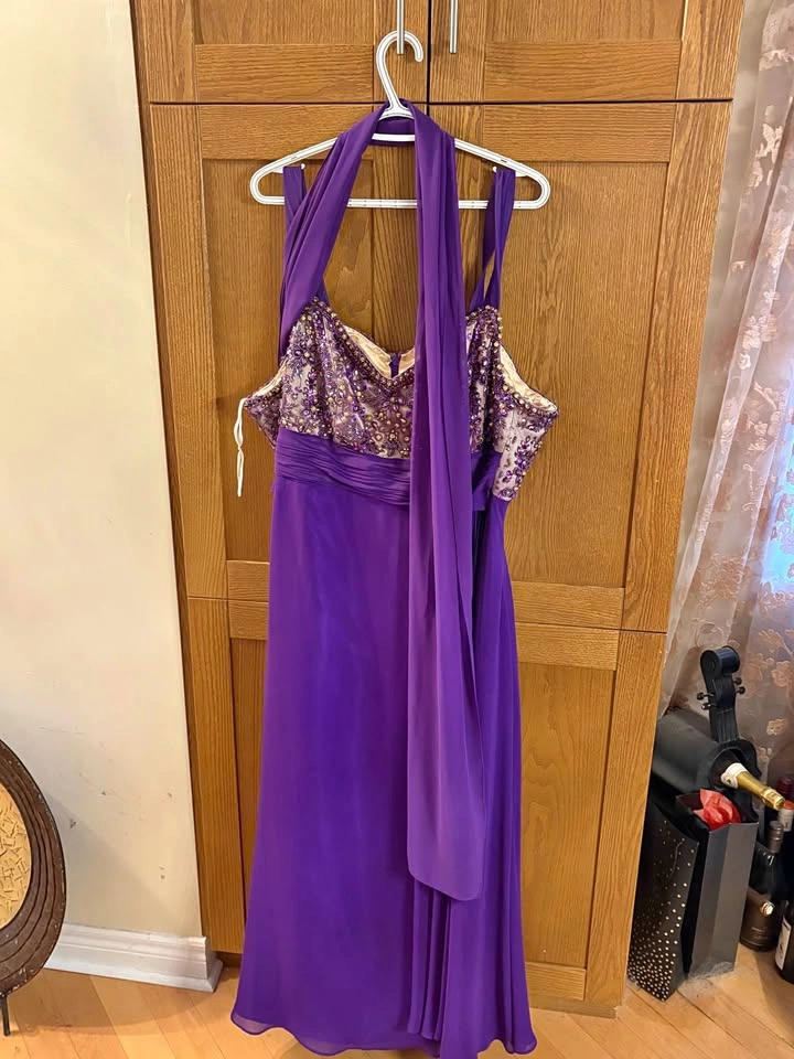 Size 18 Kayting Evening Gown