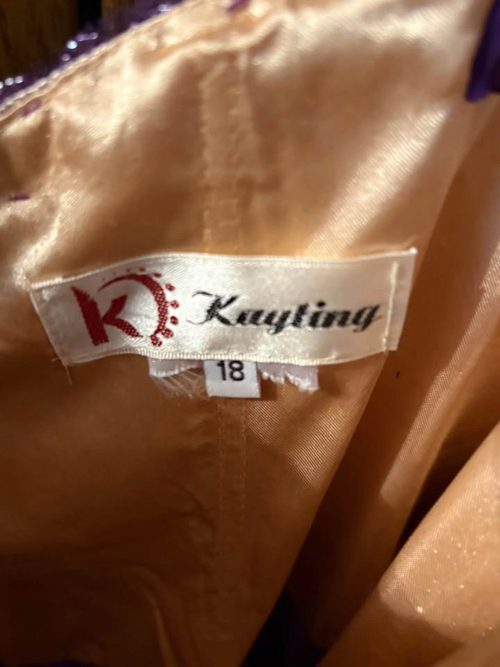 Size 18 Kayting Evening Gown - photo 3