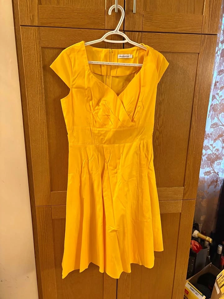 Large sunshine yellow bbonline dress