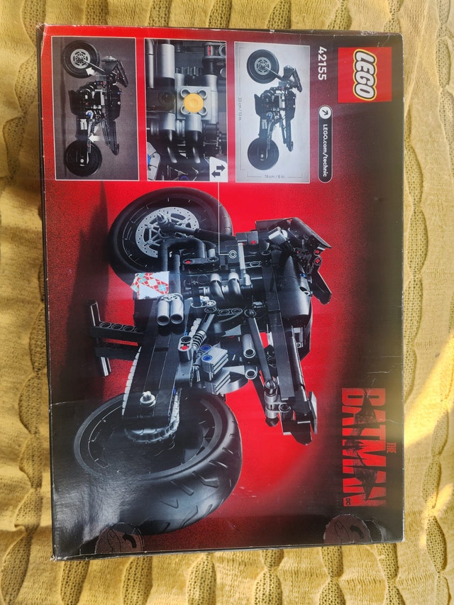 LEGO Technic Batman Batcycle 42155 - New, Faded Box - photo 2