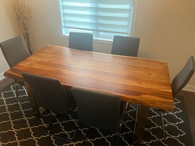 Dining Table with 6 Chairs