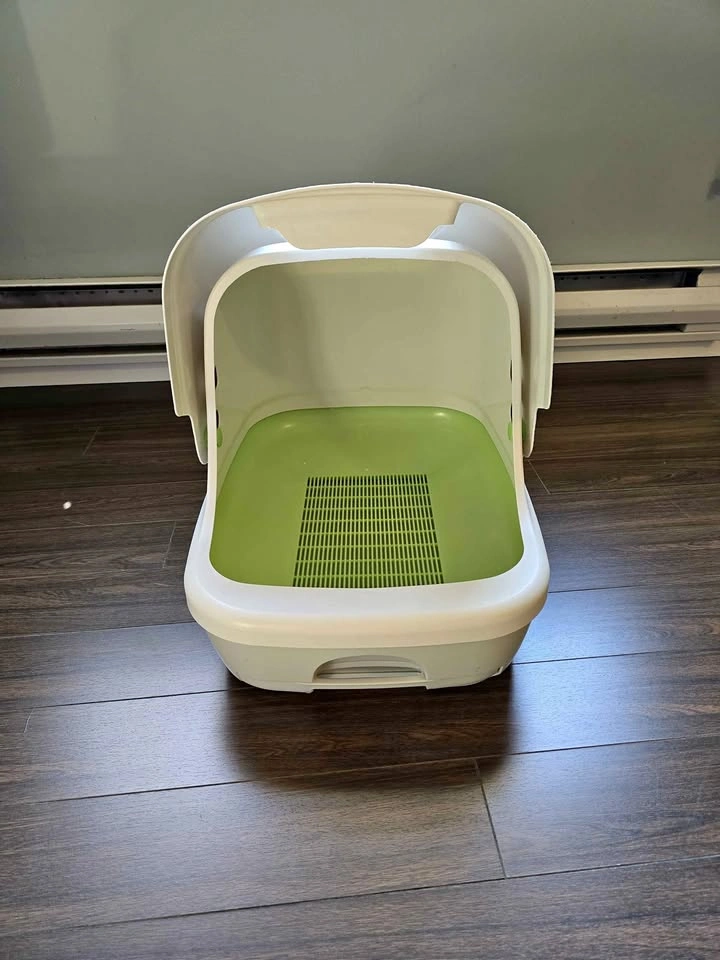 Assorted Cat Litter Pans - Tidy Cats Breeze System + 2 Exquisica