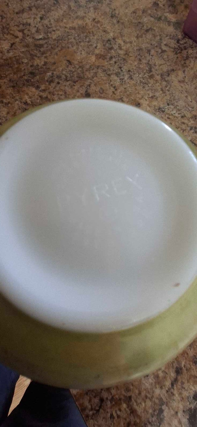 Pyrex Bowls - photo 3