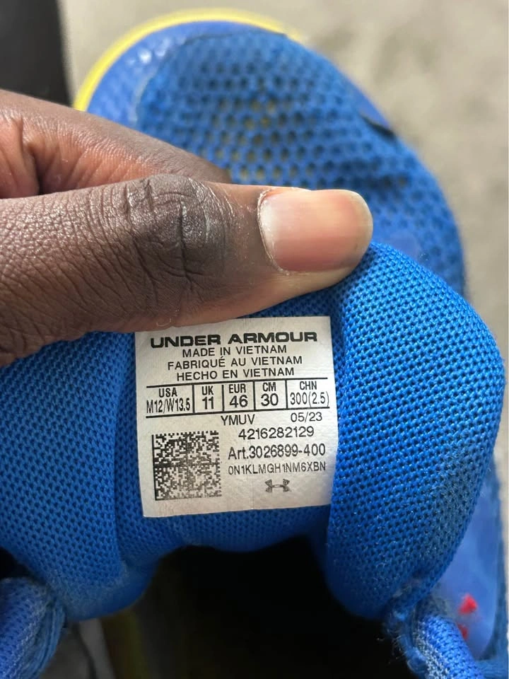 Under Armour Blue Yellow Athletic Shoes M12 - photo 4