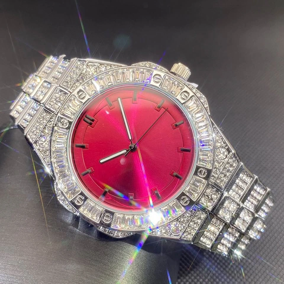 Iced-Out Hip-Hop Quartz Watch - Men & Women - photo 2