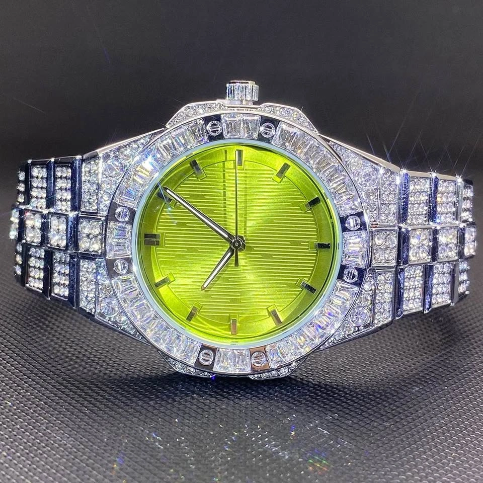 Iced-Out Hip-Hop Quartz Watch - Men & Women - photo 3