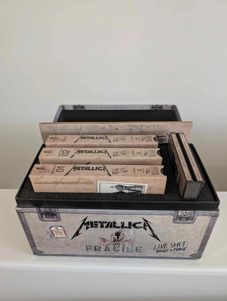 Metallica Live Shit: Binge & Purge Box Set - photo 2