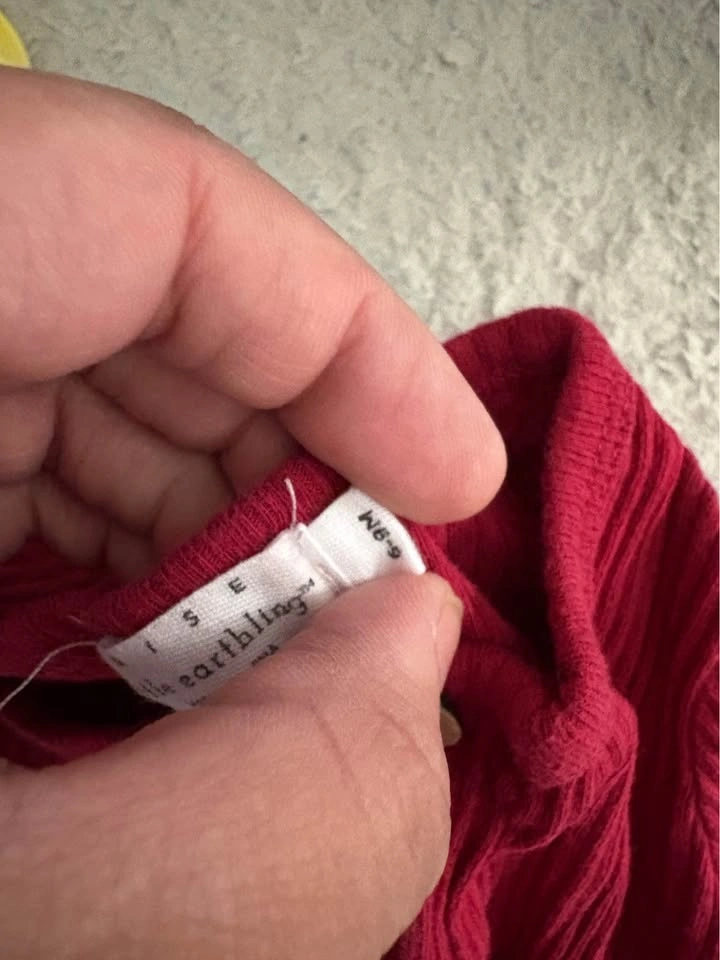 Baby Onesie - photo 2