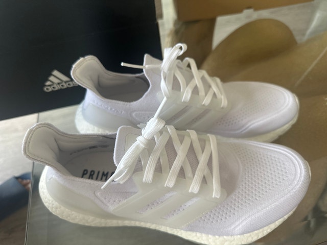 Adidas Ultraboost Running Shoes US 8.5
