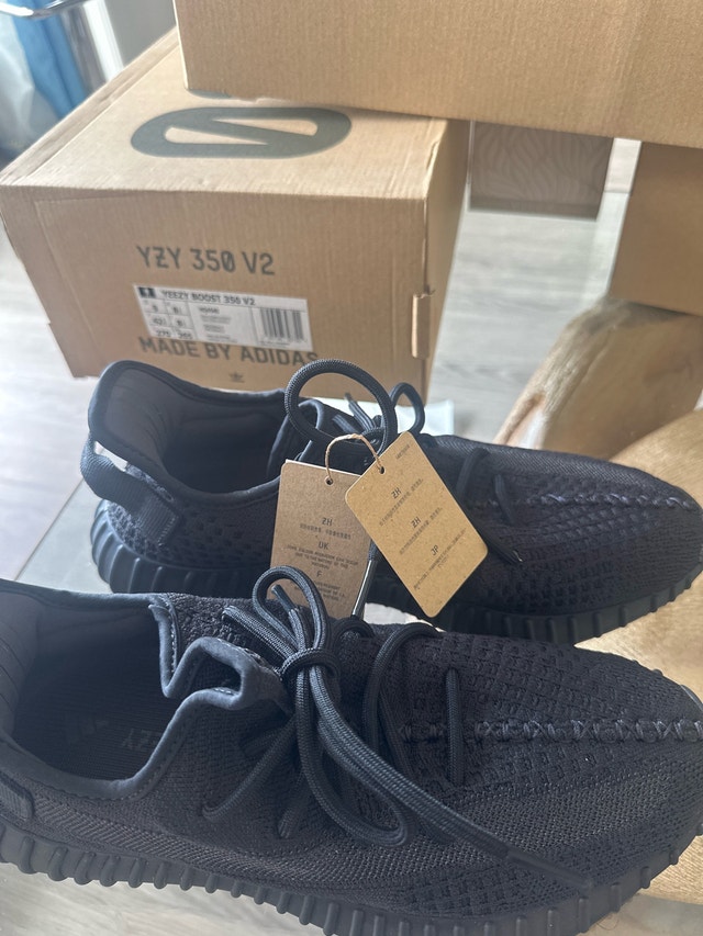 Adidas Yeezy Boost 350 V2 Men's Size 9