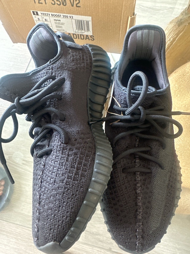 Adidas Yeezy Boost 350 V2 Men's Size 9 - photo 3