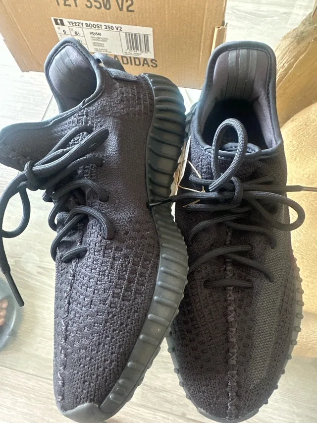 Adidas Yeezy Boost 350 V2 Men's Size 9 - photo 3