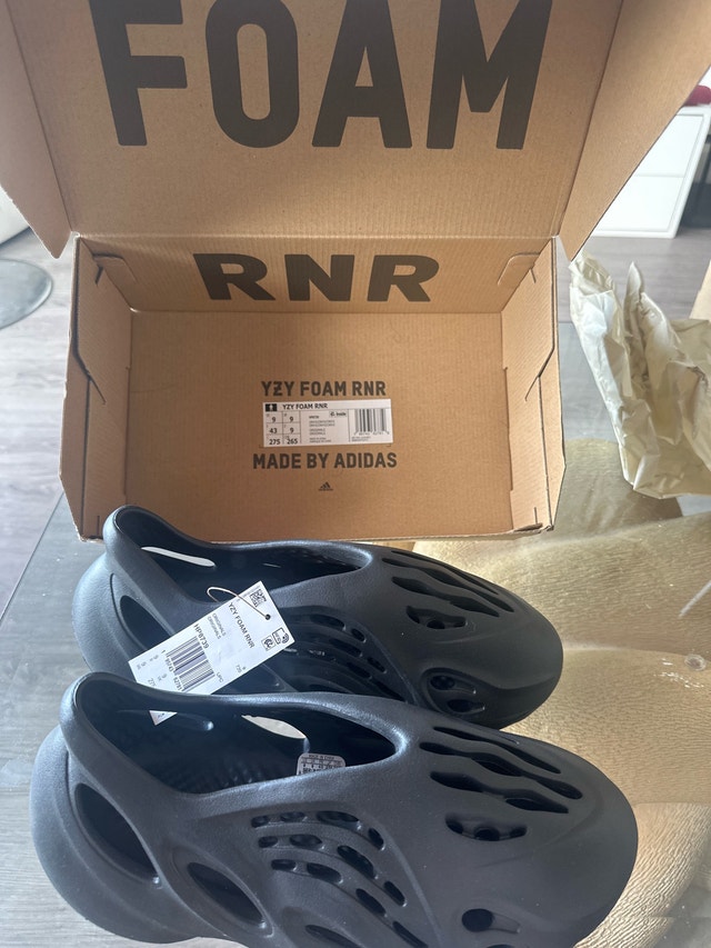 Adidas YZY Foam RNR
