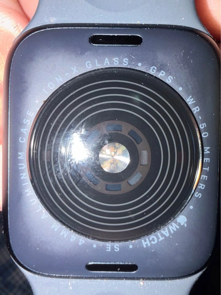 Apple Watch SE 44mm (GPS) - Space Gray Aluminum Case - photo 4