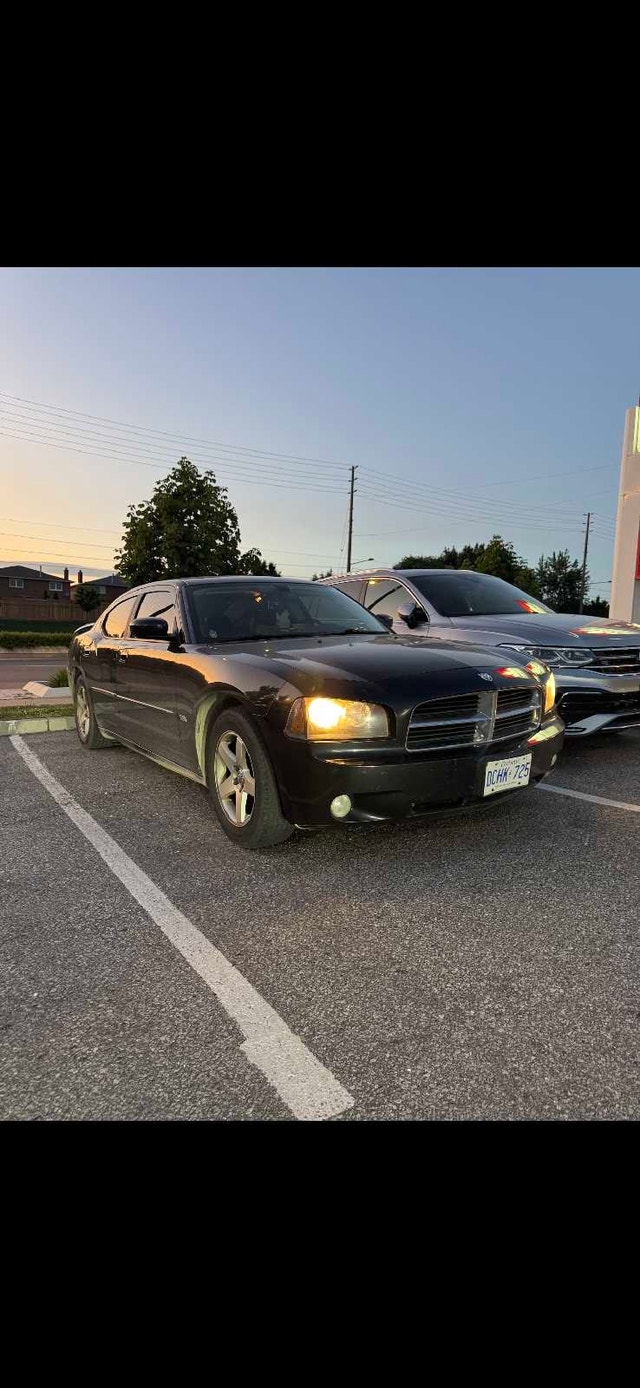 2010 Dodge Charger - photo 2