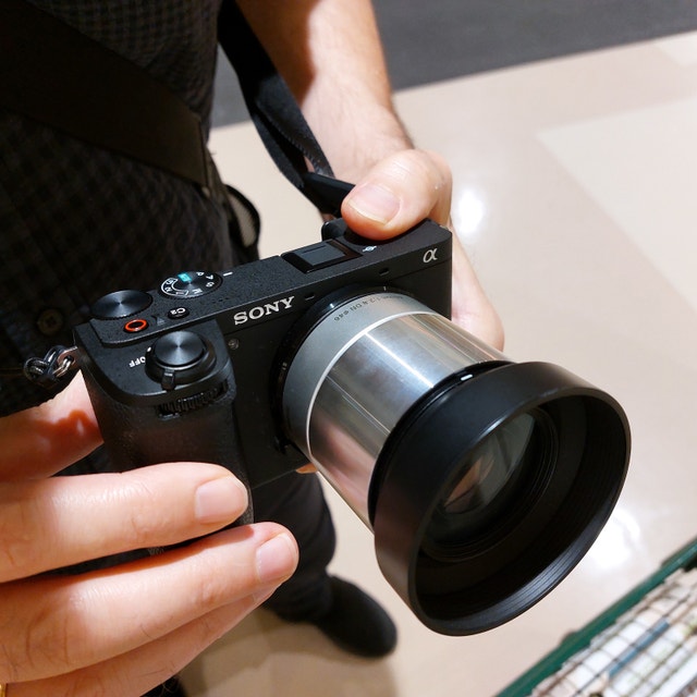 Sigma 60mm f/2.8 DN Lens for Sony (Silver)