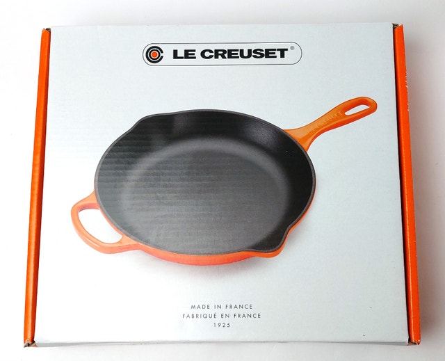 Le Creuset 10.25" Oyster Grey Skillet - Brand New - photo 2