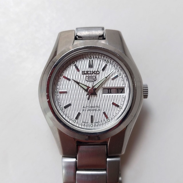 Seiko 5 SYMC07K1 Ladies Automatic Watch - Needs Service