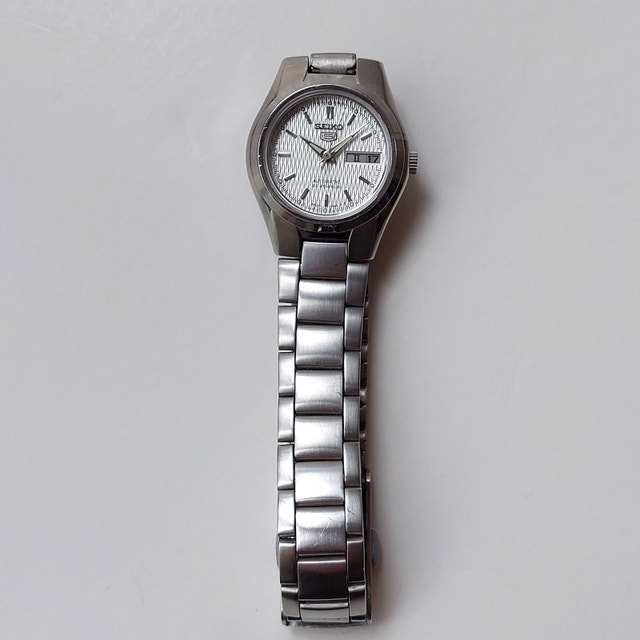 Seiko 5 SYMC07K1 Ladies Automatic Watch - Needs Service - photo 2