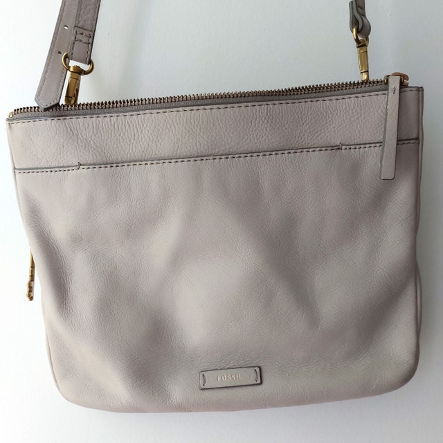 Fossil Pebbled Leather Flat Crossbody Bag, Light Grey - photo 2