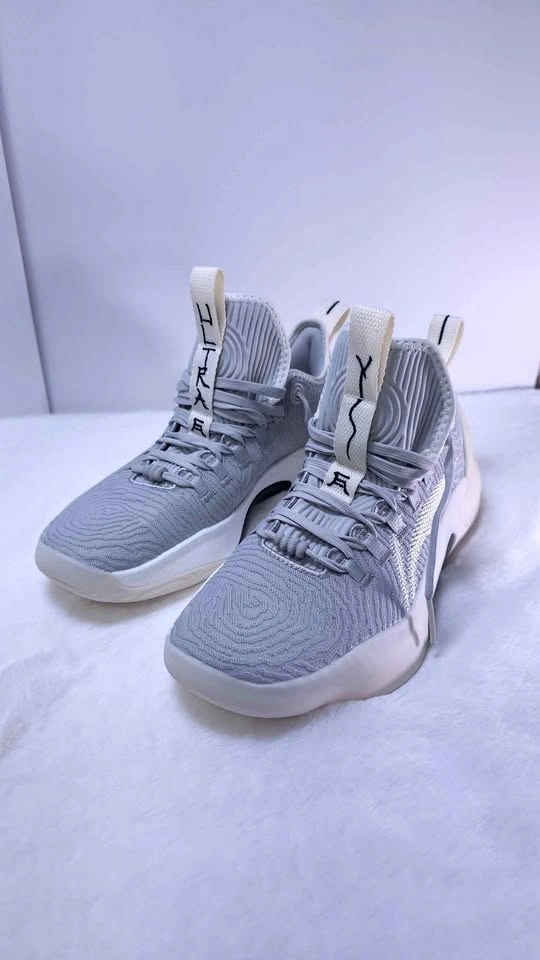 LiNing Yushuai Ultra Low "Moon Rock" Basketball Shoes