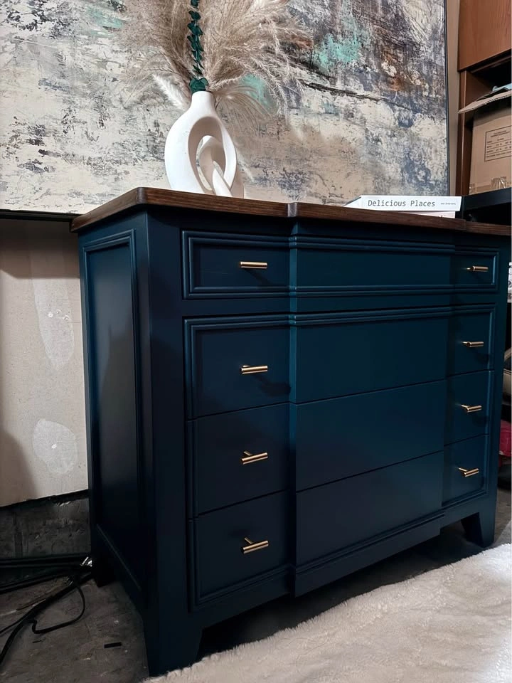 Hooker Furniture Dresser / Storage Cabinet - photo 2