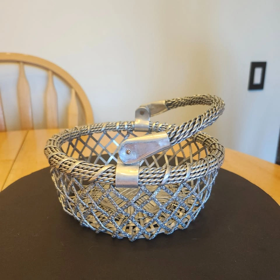 Metal and Wire Basket - photo 2