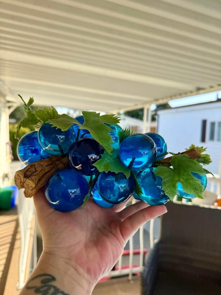Vintage MCM Blue Lucite Grape Cluster - photo 4