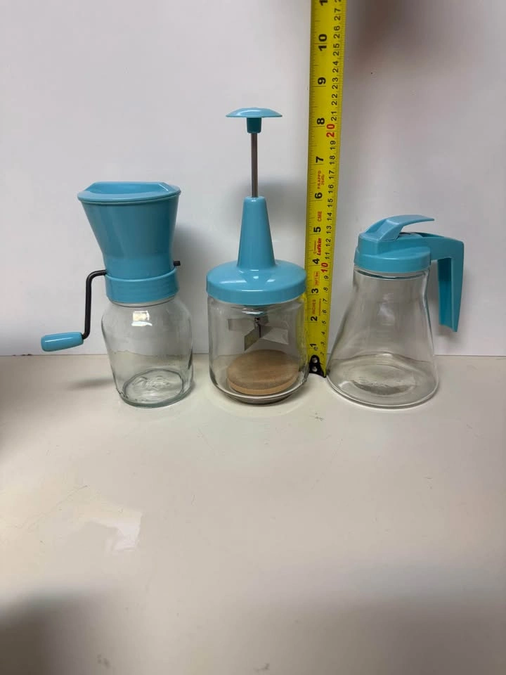 Vintage Turquoise/Blue Kitchen Items Lot - photo 2