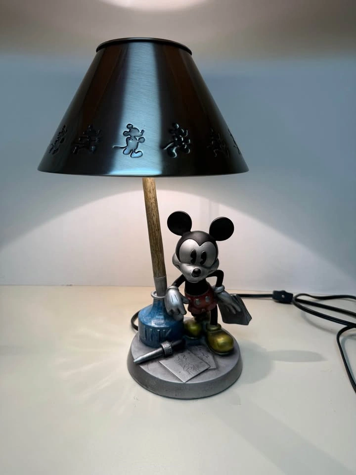 Early 2000s Disney Mickey Mouse "At the Ink Well" Lamp - photo 2