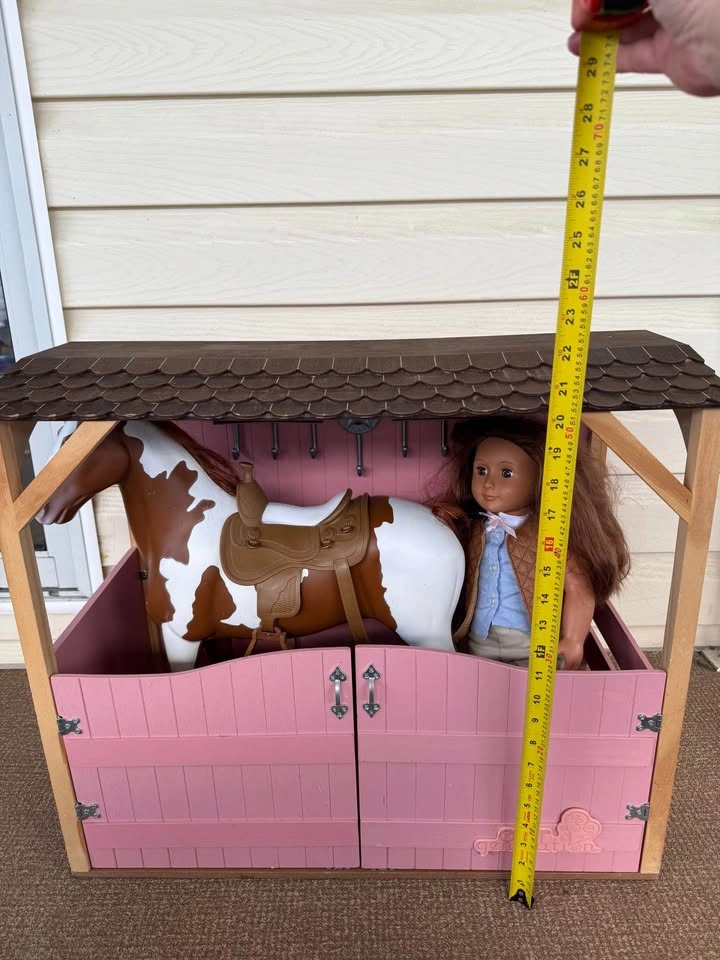 Our Generation 18” doll, horse and stable - photo 4