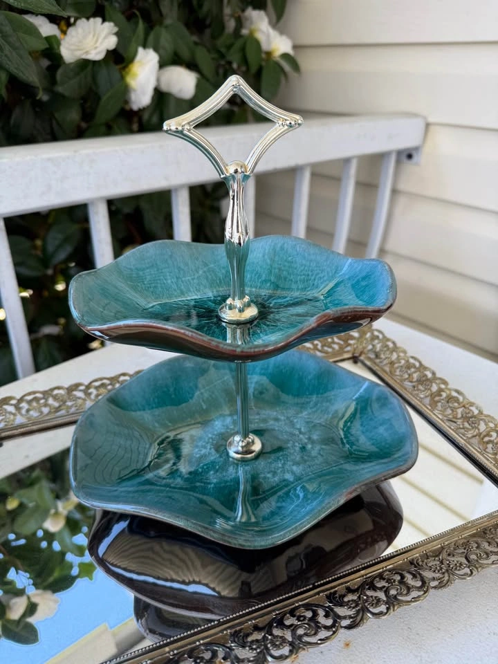 Vintage Blue Mountain Pottery tiered catch-all tray - photo 2