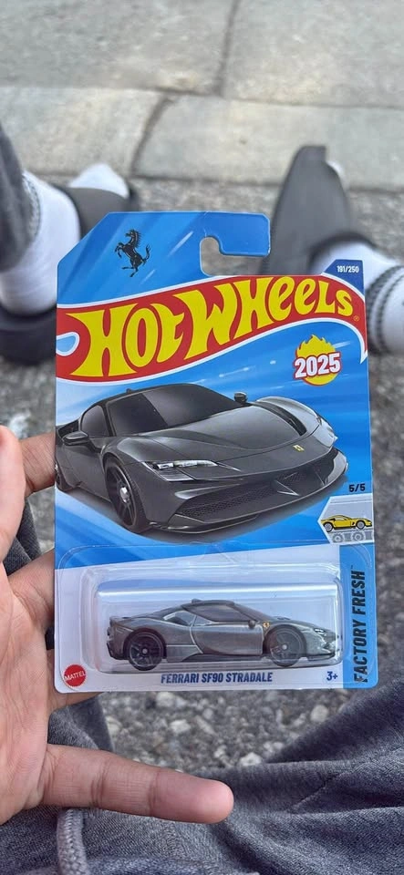 TRADE ferrari sf90 hotwheels