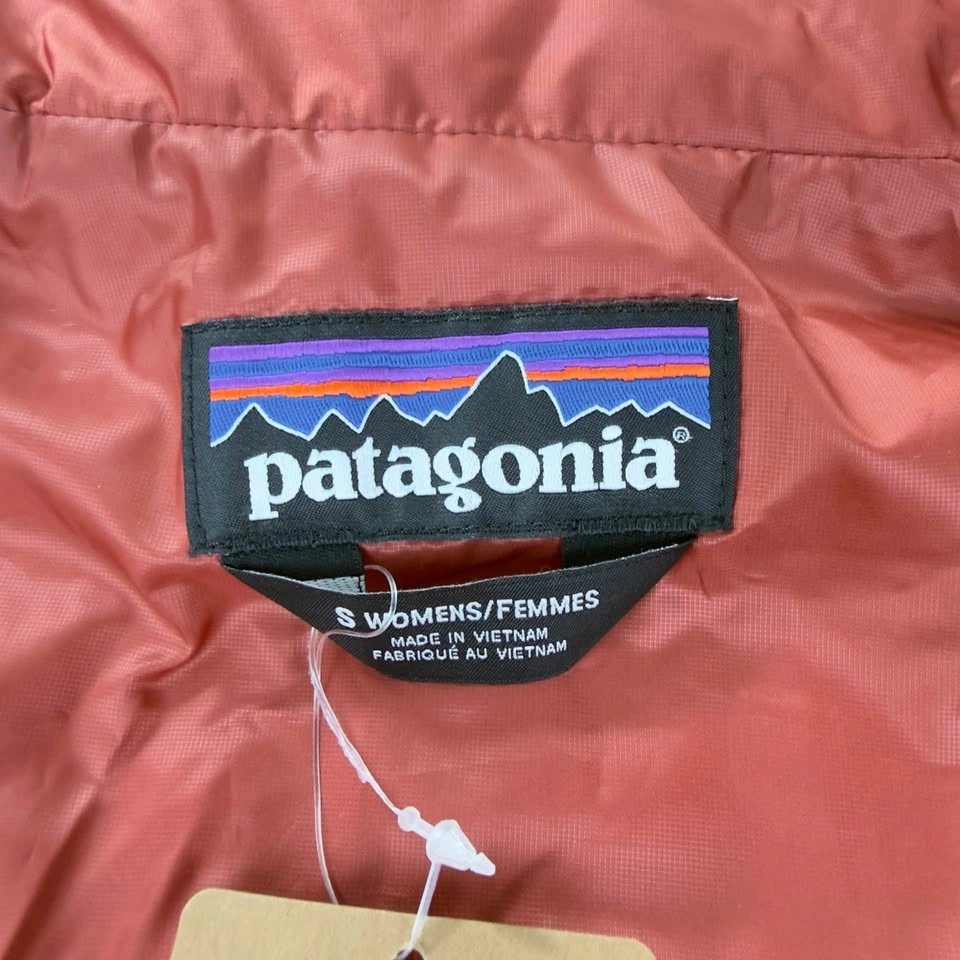 Patagonia NWT Women's Size Small Nano Puff Jacket Red 84217 - photo 2