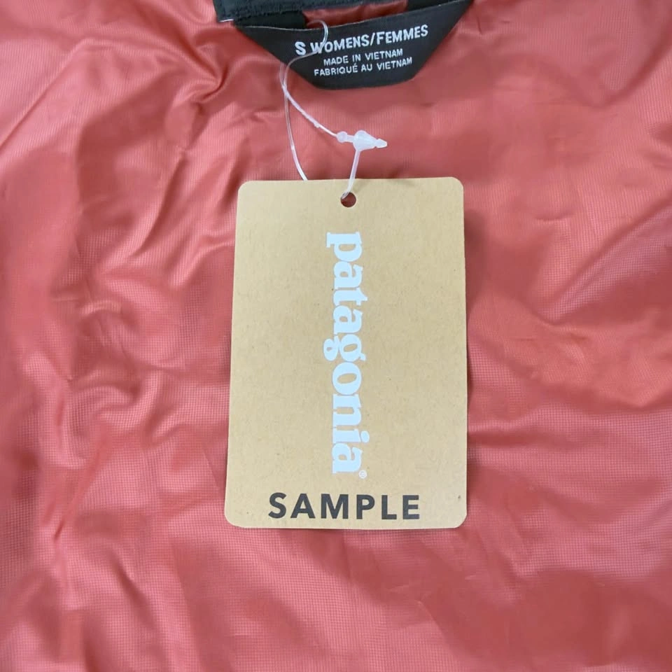 Patagonia NWT Women's Size Small Nano Puff Jacket Red 84217 - photo 4