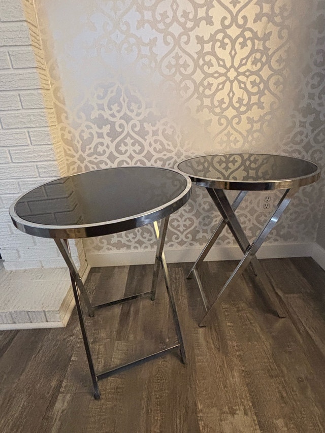 Side Table / Corner Table