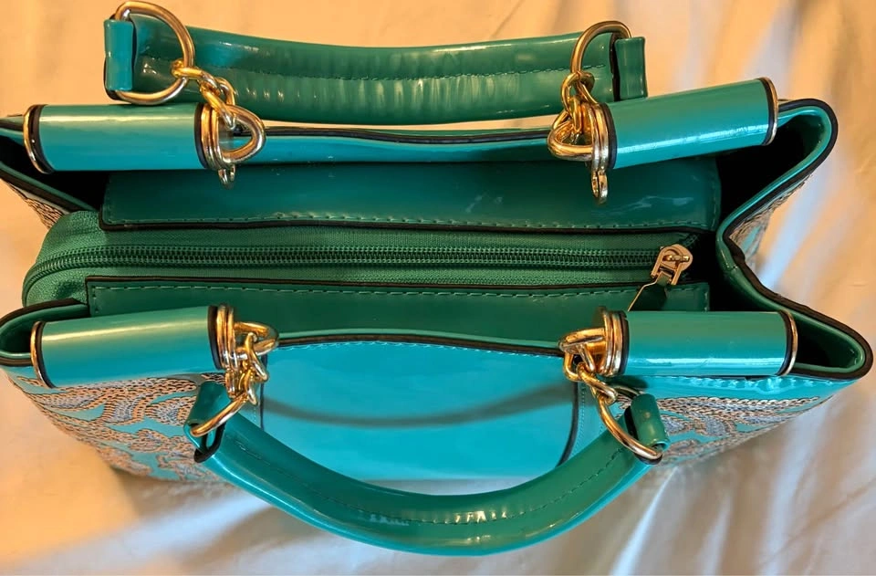 Seafoam Green Patent Leather Handbag - Gorgeous Design - photo 4