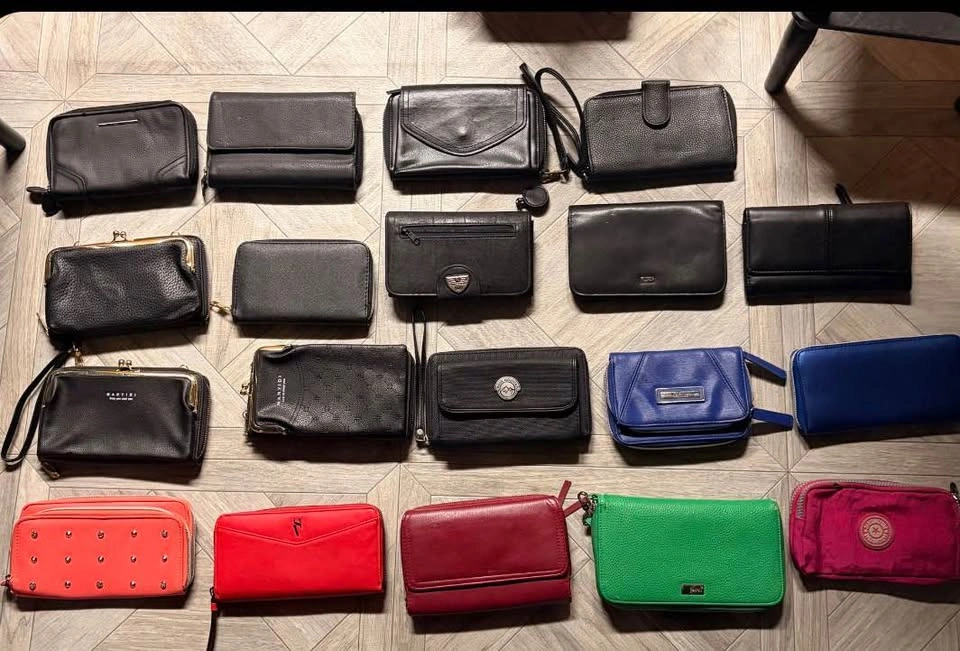 Assorted Women’s’ Wallets- excellent condition - photo 3