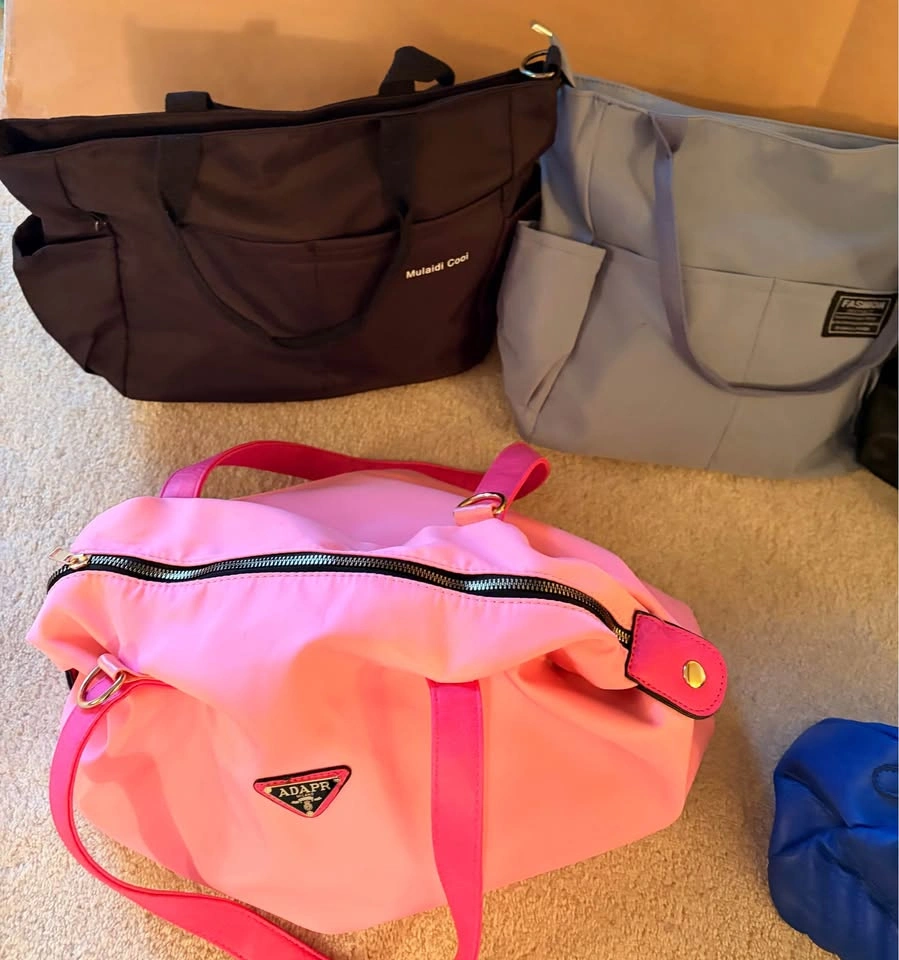 Large Handbags in Excellent Condition - photo 3