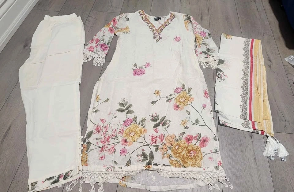 Floral Suit – Size 34