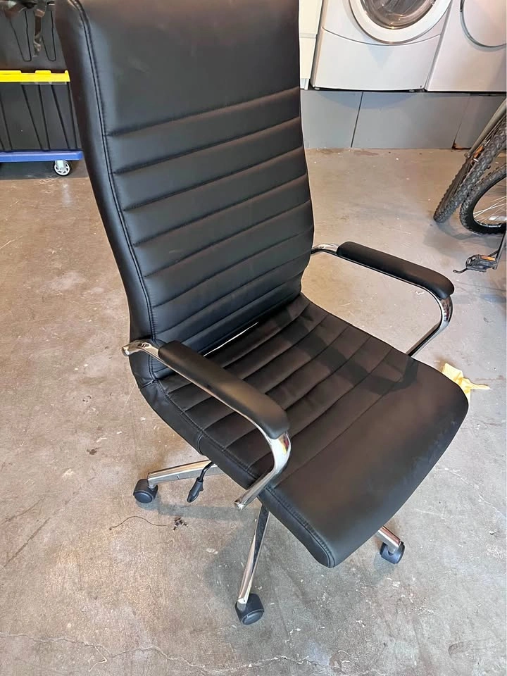 Staple chair
