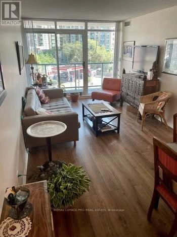 2 Beds 2 Baths Apartment - photo 2